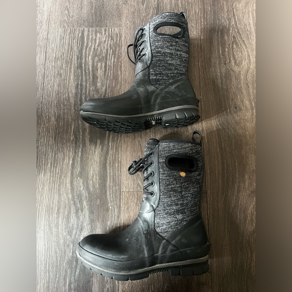 Women’s Size 6 Bog waterproof winter boots